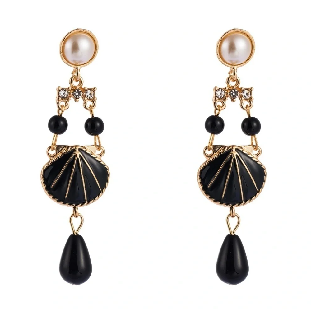 *BRITTANY* Gold x Black Shell Fashion Earrings